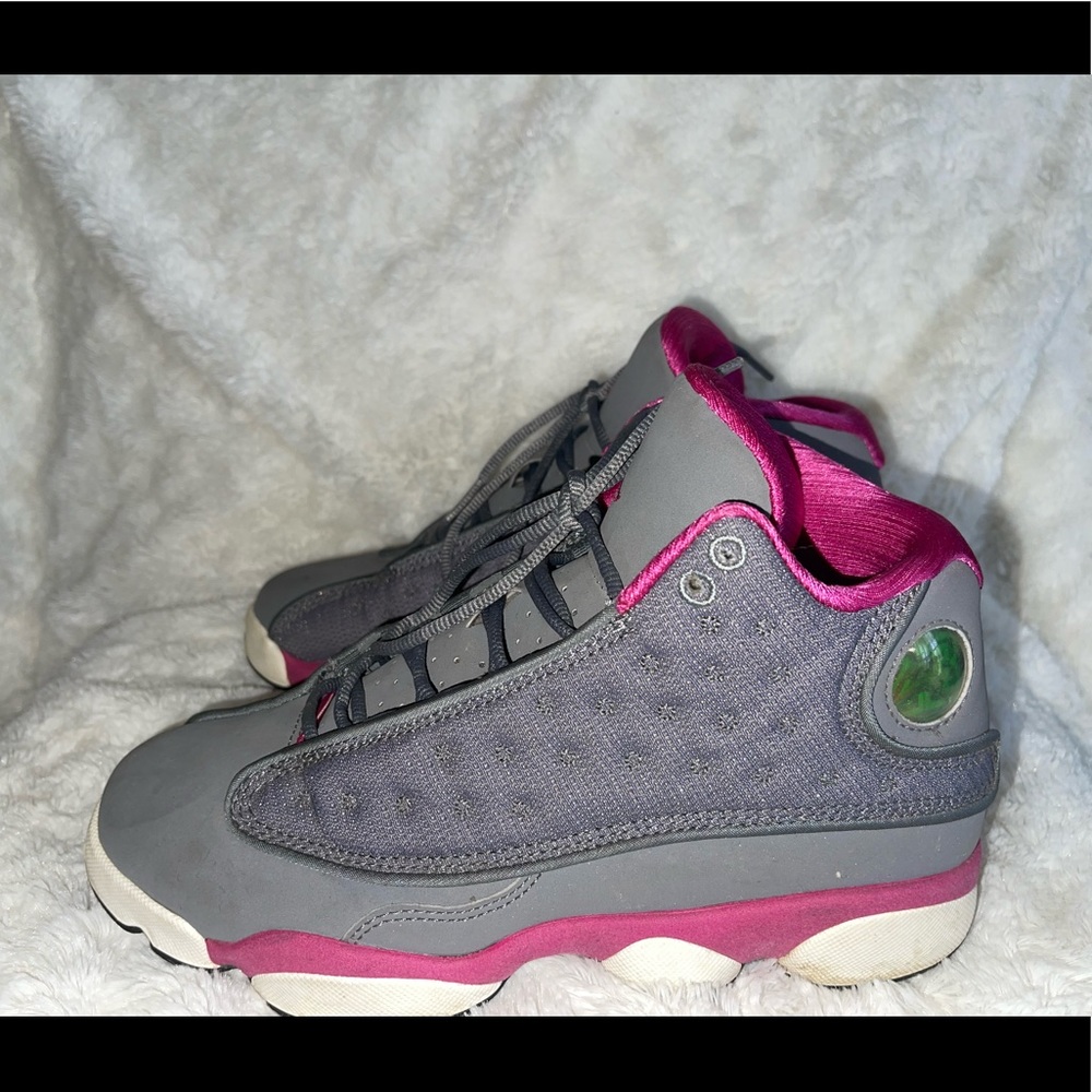 Air Jordan 12 — PINK & GREY size 5.5 kids